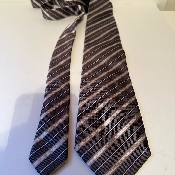 Brioni Stripe Ripp Silk Tie Men’s Necktie - Picture 7 of 10